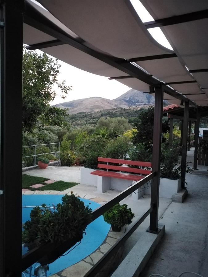Apartment With Pool In Tzanata Kefalonia Dhimisianáta Eksteriør billede